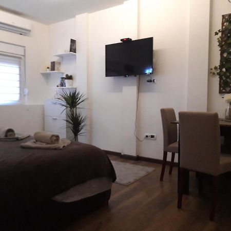 Vilovski Belgrado Buitenkant foto